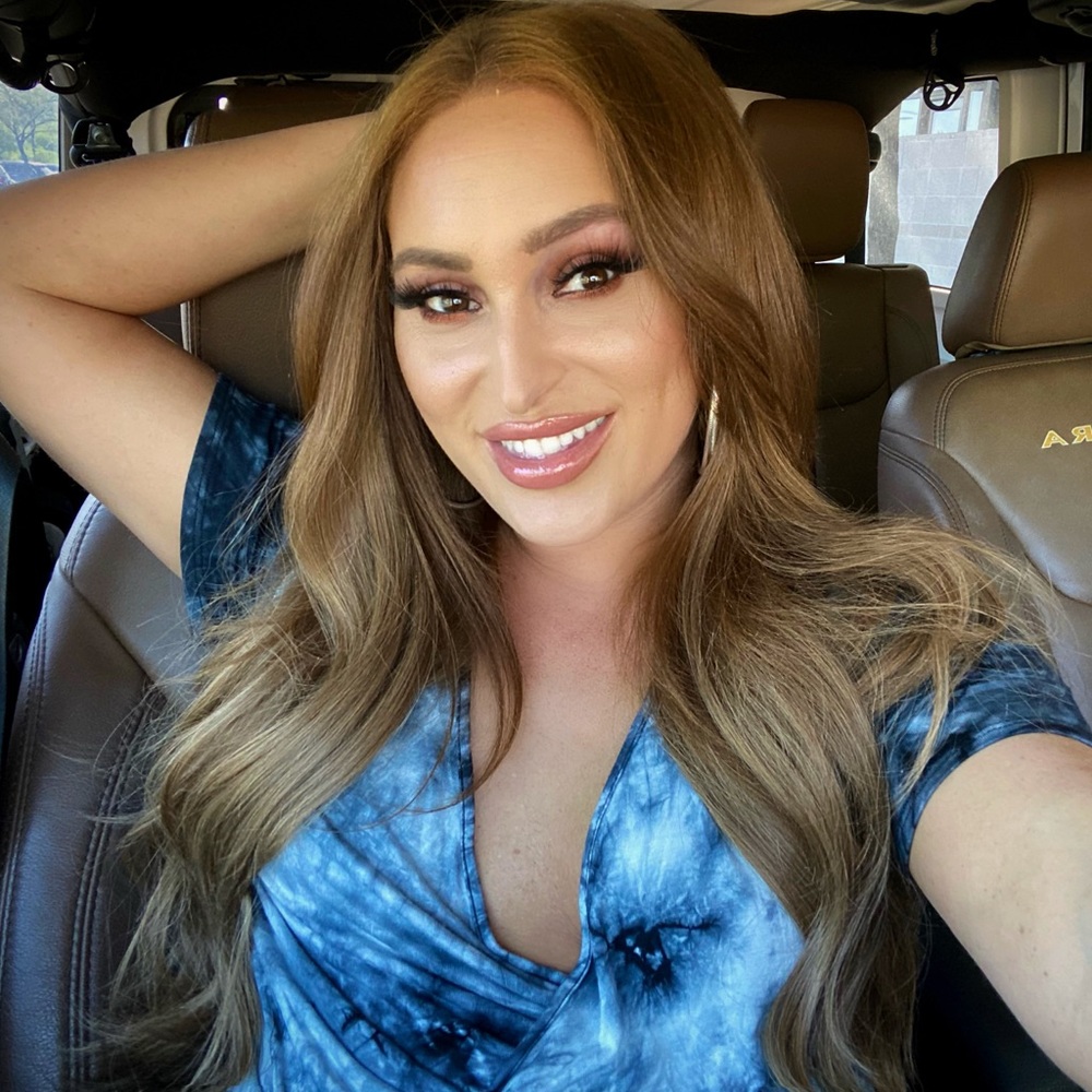 Meet your Posher, Lexis